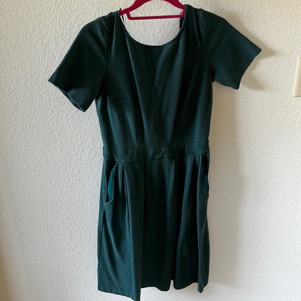 Short sleeve dress